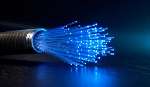 Fiber broadband কী এবং সাধারণ ব্রডব্যান্ডের সাথে পার্থক্য