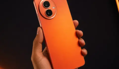 Infinix Hot 70 লঞ্চ — Thermo Orange রঙ বদলায়, 6000mAh ব্যাটারি ও Dynamic Shine Design ২০২৬